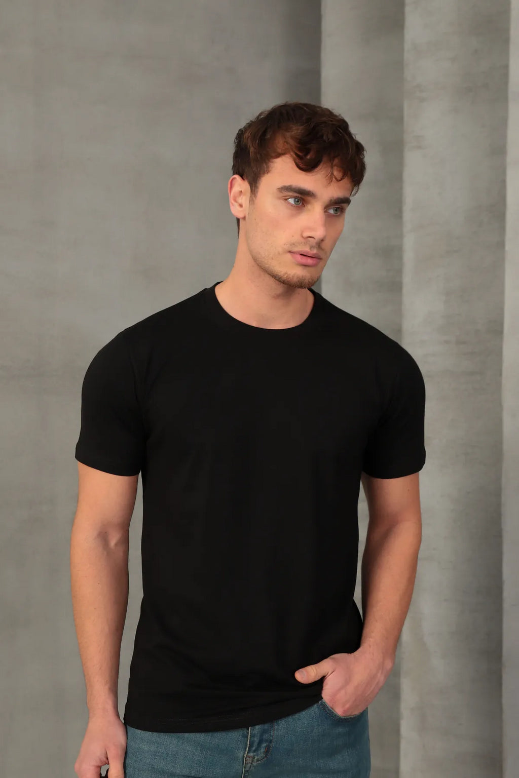 Erkek Slim Fit Bisiklet Yaka %100 Pamuk Dar Kesim Basic Tişört